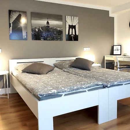 Gemuetliches Apartment Mit Wlan In Ruhiger Lage! Dielmissen Luaran gambar